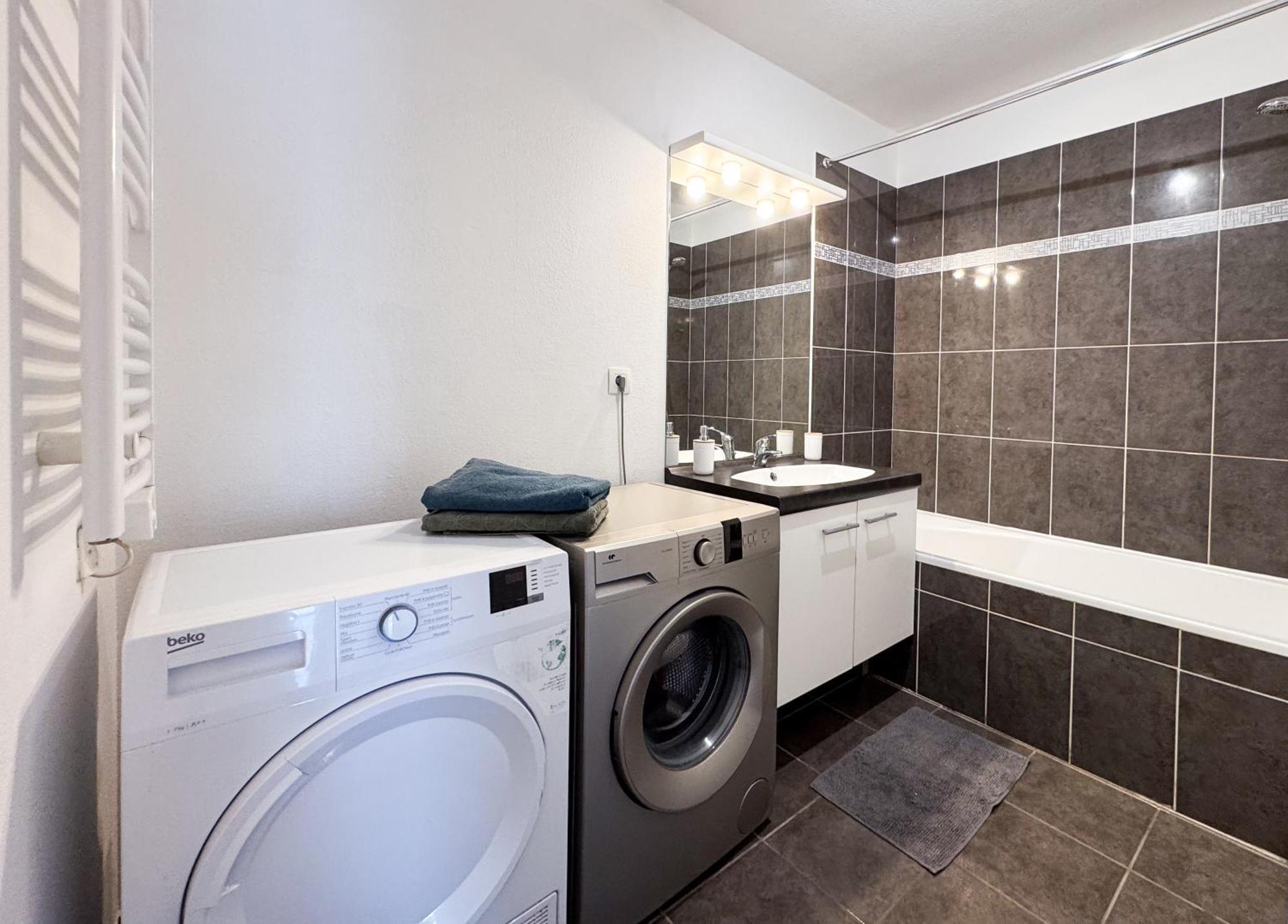 Bel Appartement Climatise & Parking Perpignan Exterior photo