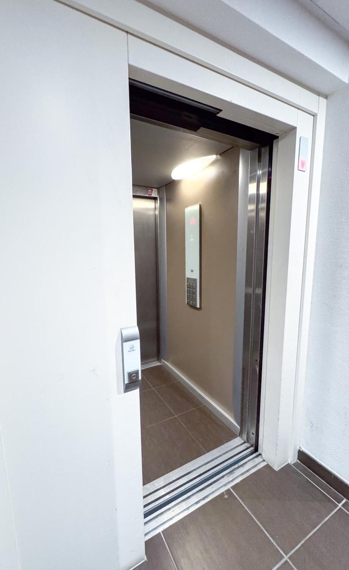 Bel Appartement Climatise & Parking Perpignan Exterior photo